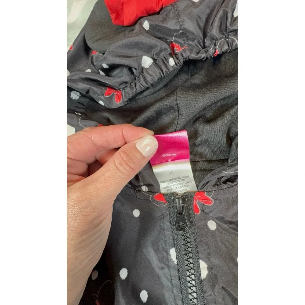 Toddler baby girl size 2T Minnie Mouse zip up hooded jacket. Great condition!